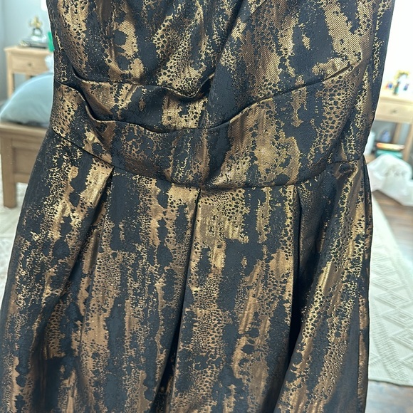 JS collections Gold and black one shoulder formal gown - Picture 2 of 4